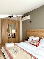 GRAPE HOTEL