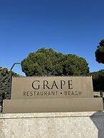 GRAPE HOTEL