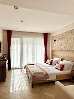 GRAPE HOTEL
