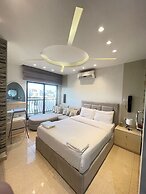 Central Tiny Studio for Rent 409