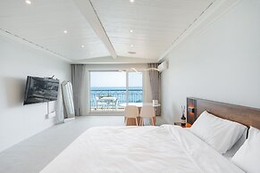 Ocean The Hill