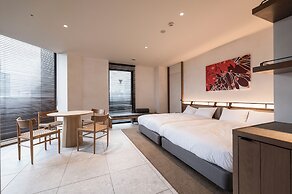 CINQS Hotel