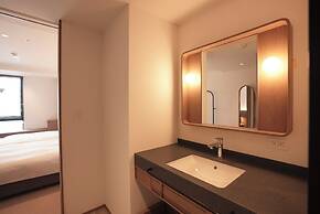 CINQS Hotel