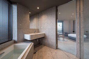 CINQS Hotel