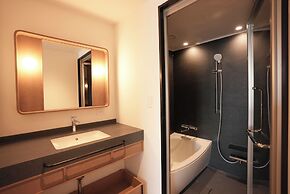 CINQS Hotel