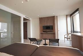 CINQS Hotel