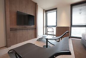 CINQS Hotel