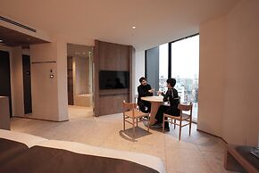 CINQS Hotel