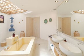 Villa Cocodrilos 1 by Pertama Stay
