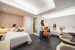 Insta Hotel - Main Branch