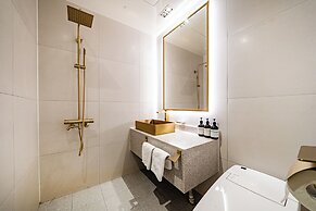 Insta Hotel - Main Branch
