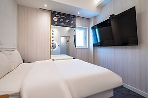Insta Hotel - Main Branch