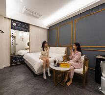 Insta Hotel - Main Branch