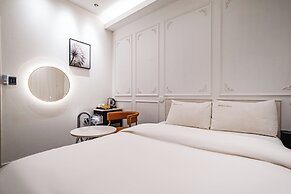 Insta Hotel - Main Branch