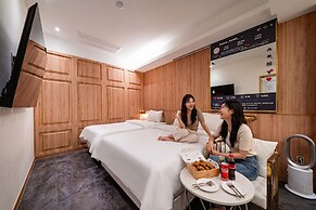 Insta Hotel - Main Branch
