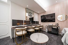 Insta Hotel - Main Branch