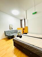 10BR Apt for Groups 8Min to Rathausplatz