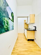 10BR Apt for Groups 8Min to Rathausplatz