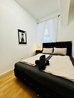 10BR Apt for Groups 8Min to Rathausplatz