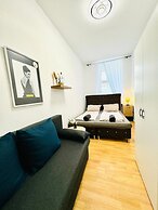 10BR Apt for Groups 8Min to Rathausplatz