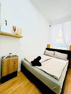 10BR Apt for Groups 8Min to Rathausplatz