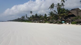 Sunshine Azure Zanzibar Beach Hotel