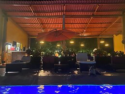Mangoo Glamping