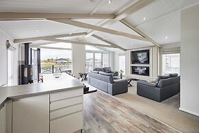 Host Stay Transporter Lodge