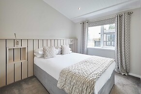 Host Stay Endeavour Lodge