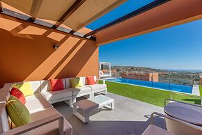 Chalet in Maspalomas With Heated Pool