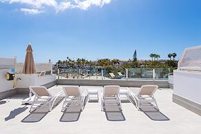 Apartment in Playa de Mogan With Sea Views