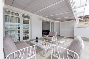 Apartment in Playa de Mogan With Sea Views