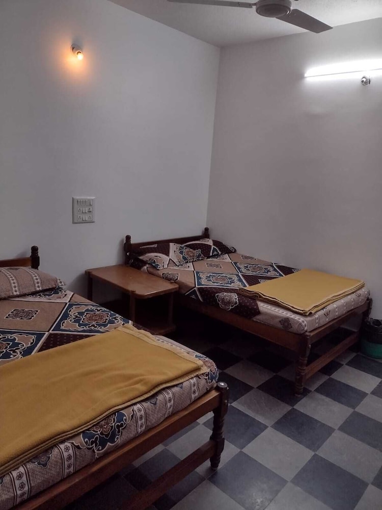 Padmashree lodge