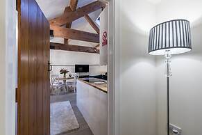 The Stables at Brambles Farm - Sleeps 2, Wifi