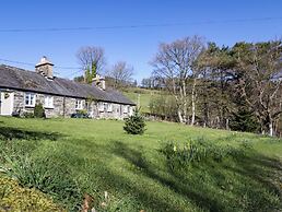 1 Bryn Ysgol