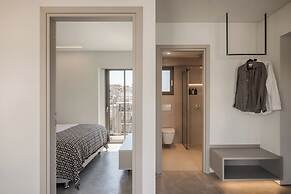 THE NIXON Suite and Apartments Hotel