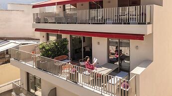 THE NIXON Suite and Apartments Hotel