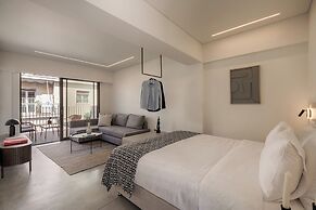 THE NIXON Suite and Apartments Hotel