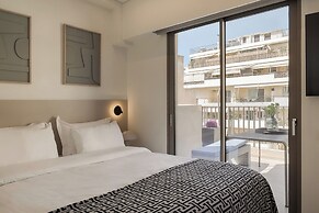 THE NIXON Suite and Apartments Hotel