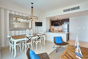 Beachfront Condos Las Olas Sleeps 6