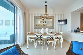 Beachfront Condos Las Olas Sleeps 6