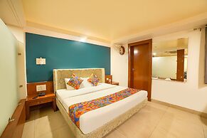 Fabhotel Pleasure Inn