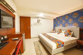 Fabhotel Pleasure Inn