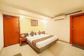Fabhotel Pleasure Inn