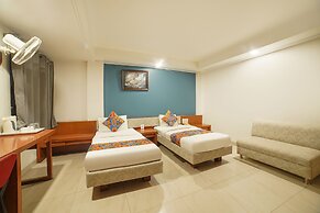 Fabhotel Pleasure Inn