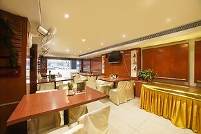 Fabhotel Pleasure Inn