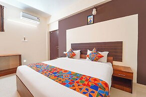 Fabhotel Mani’S Residency