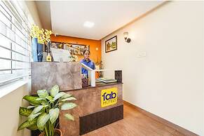 Fabhotel Mani’S Residency