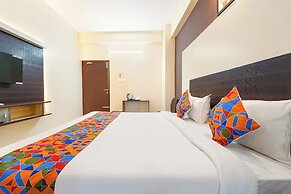 Fabhotel Mani’S Residency