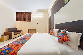 Fabhotel Mani’S Residency